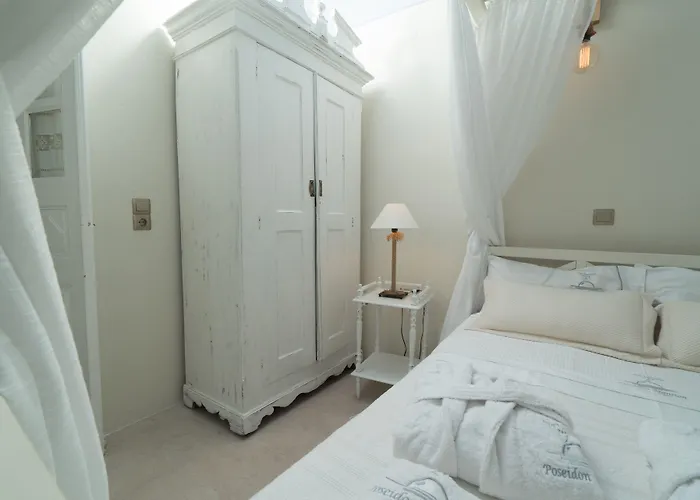 Poseidon Mansion Sunset Oia