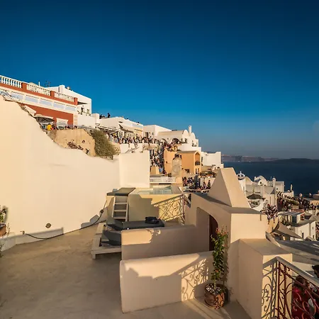 Poseidon Mansion Sunset Oia (Santorini)